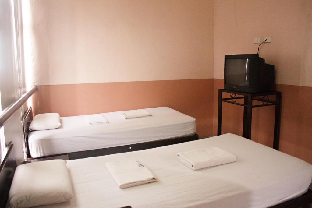 TV a/nebo společenská místnost v ubytování GV Hotel - Ormoc