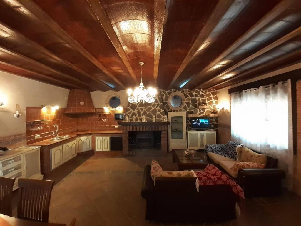 Villa los olivos, Miguel Esteban – Updated 2023 Prices