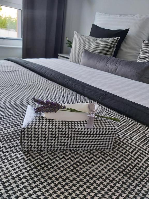 Posteľ alebo postele v izbe v ubytovaní Apartament 150 Zaspa VVita