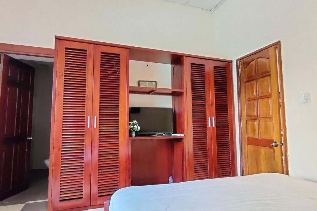 Postel nebo postele na pokoji v ubytování Banyan Villa Nha Trang