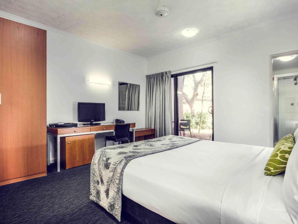 TV a/nebo společenská místnost v ubytování Mercure Darwin Airport Resort