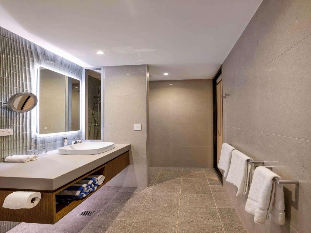 Koupelna v ubytování Mercure Darwin Airport Resort