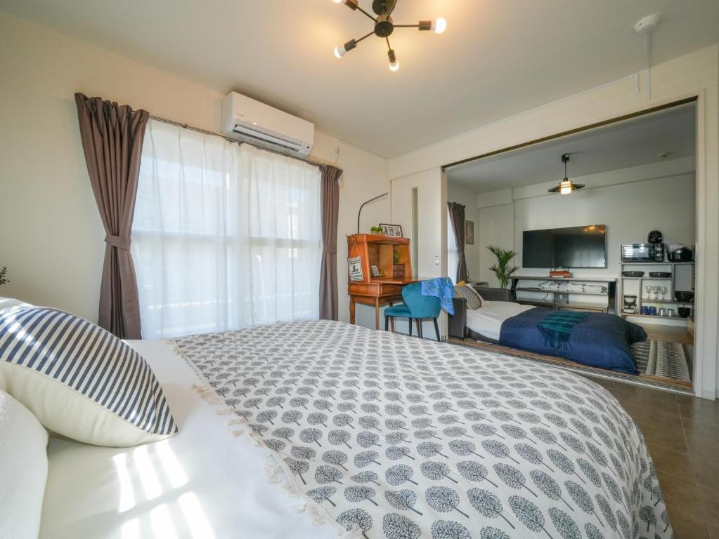 Hotel Flourish 67 - Superior Aile Odası