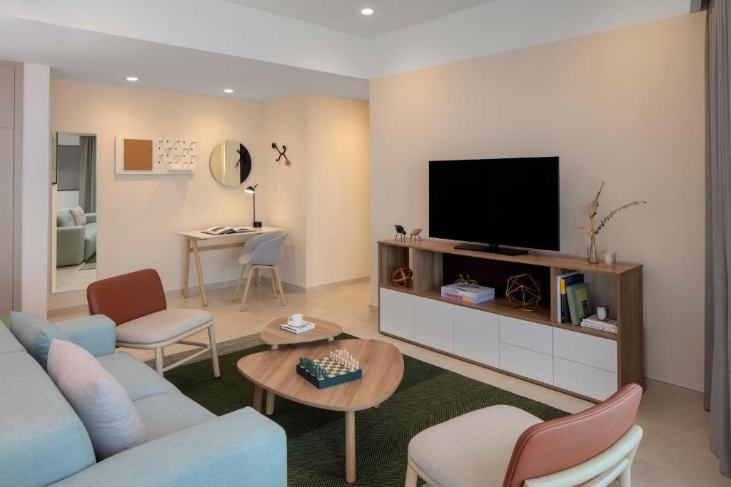 Staybridge Suites Dubai Financial Centre by IHG - Resim 40