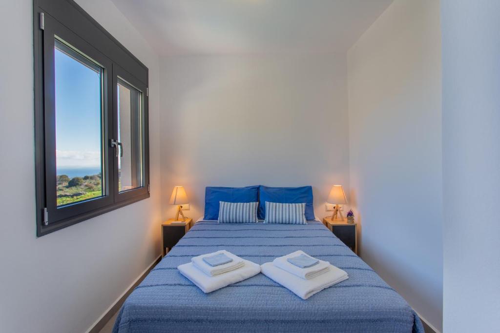 Zdjęcie z galerii obiektu Villa Nesea Elounda With Private Pool - Happy Rentals w Elundzie