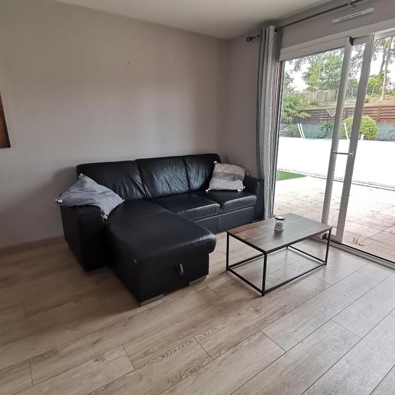 Appartement dans habitation privée avec piscine - Apartamento De Una Habitación