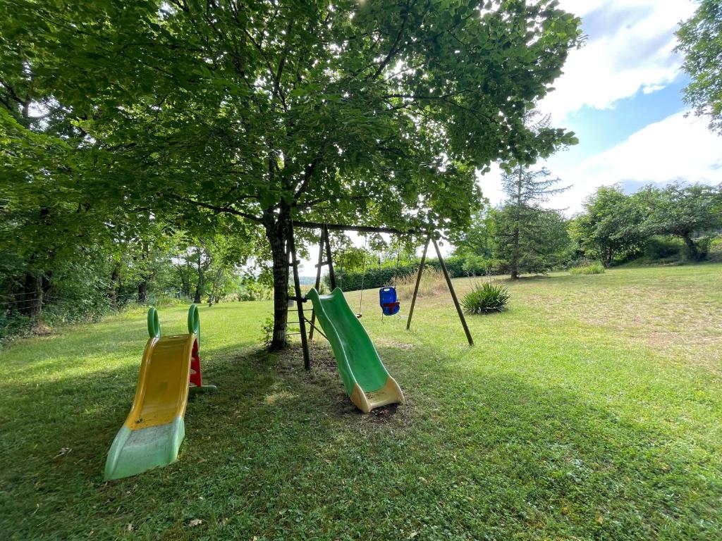 Plac zabaw dla dzieci w obiekcie Villa piscine 15 Personnes