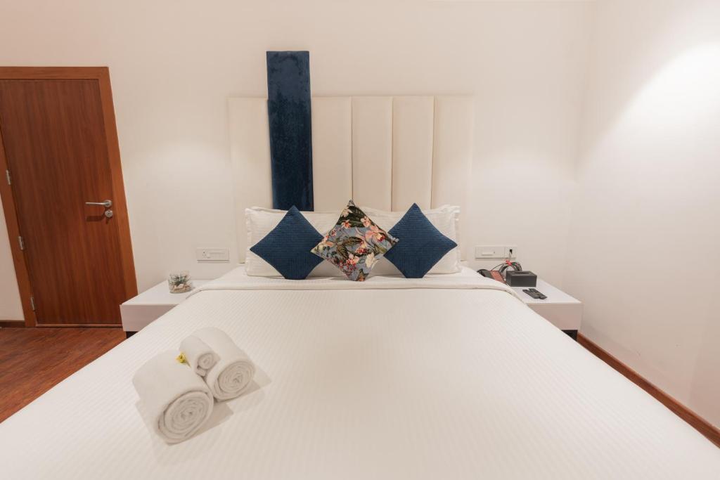 Postel nebo postele na pokoji v ubytování DARZA LUXURY RESORTs