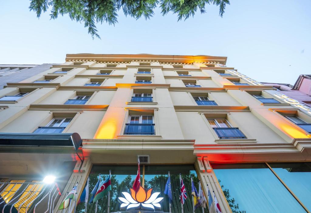 Budova, kde se hotel nachází