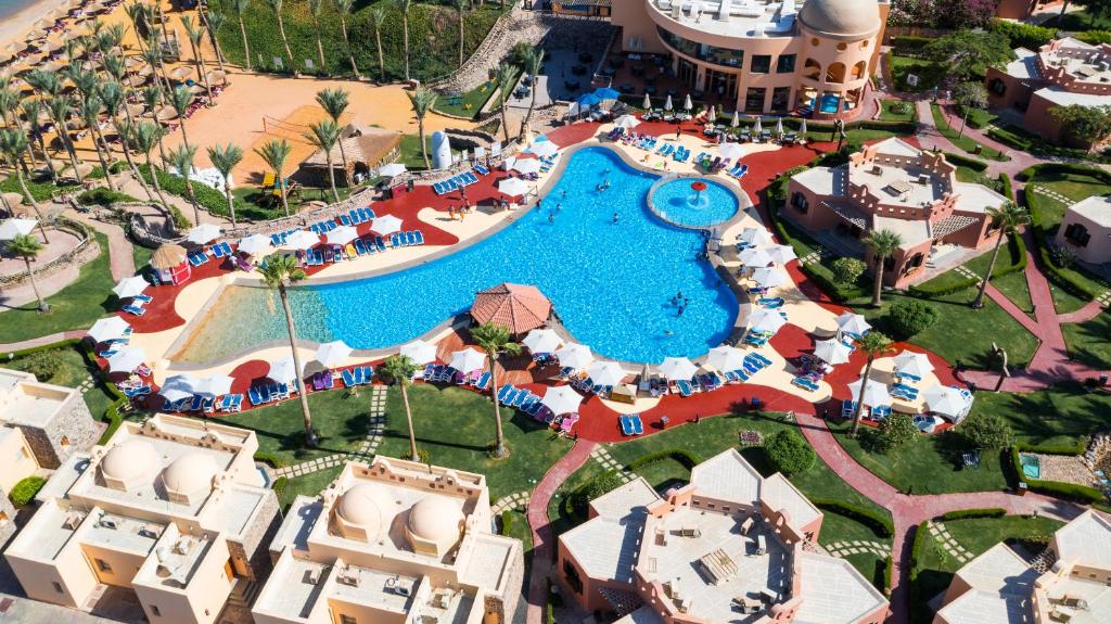 vista aerea su una piscina in un resort di Nubian Island, Families and Couples only a Sharm El Sheikh