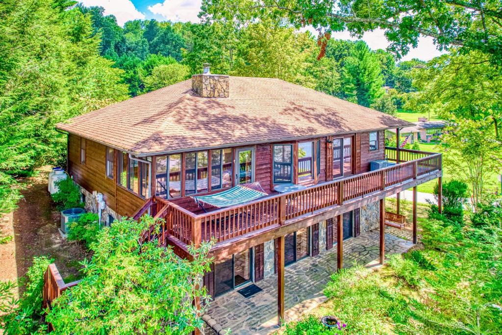 Lakeshore Treetops, Lake Junaluska (updated prices 2024)