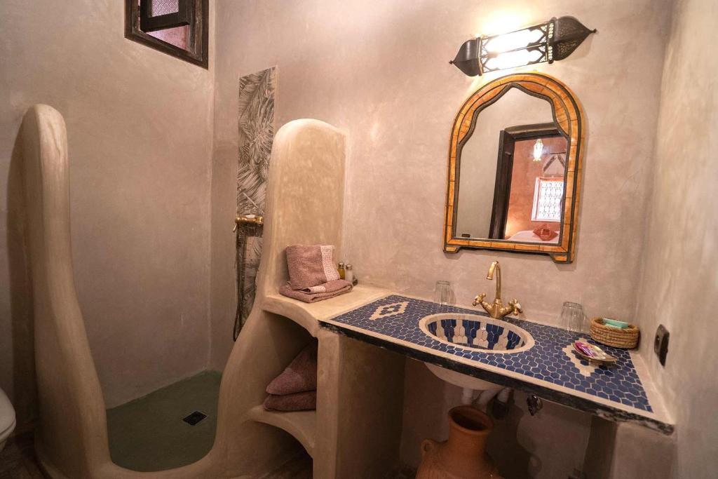 Koupelna v ubytování Dar Kamar