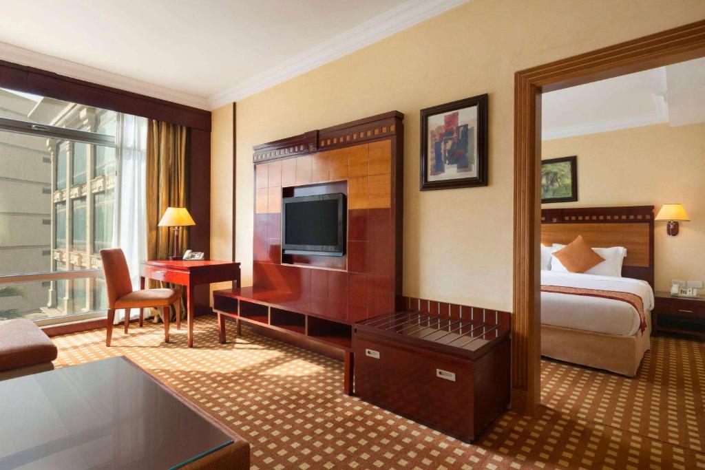 Ramada by Wyndham Hotel Riyadh - King Executive Suite With City View - Non-Smoking