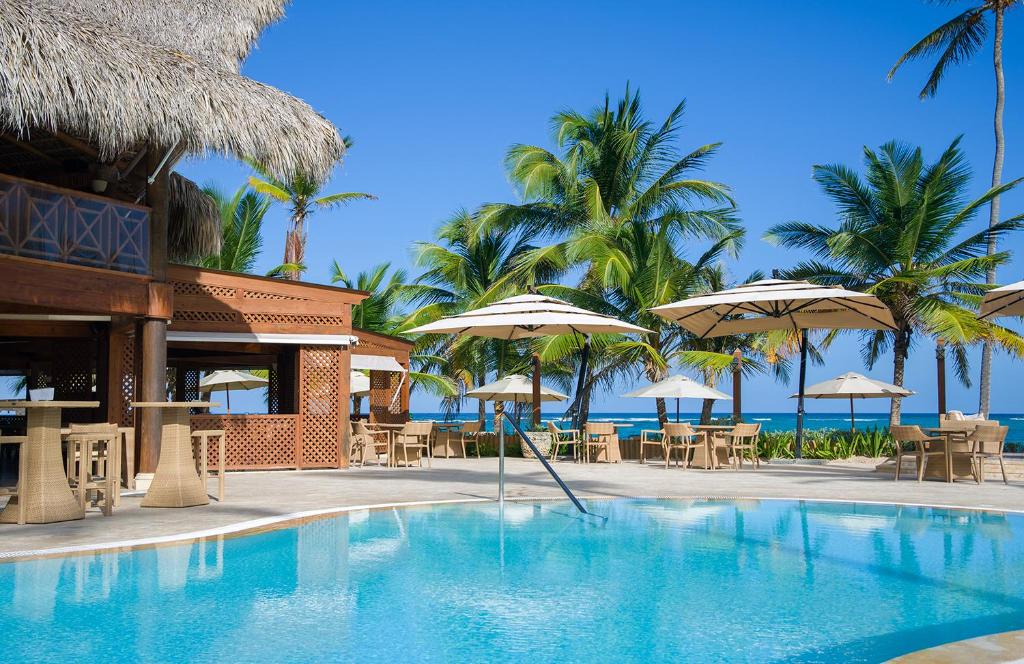 Bazén v ubytování VIK Hotel Cayena Beach All Inclusive nebo v jeho okolí