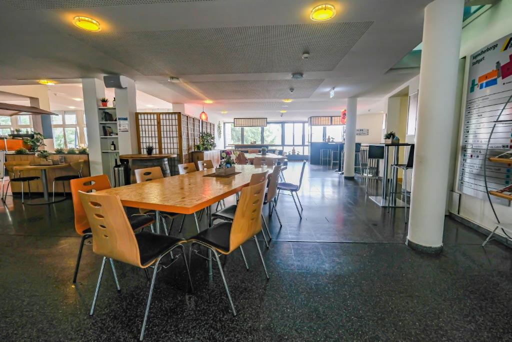 Restaurace v ubytování Jugendherberge Stuttgart International
