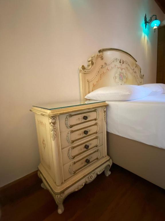 Postel nebo postele na pokoji v ubytování Sofia Konaklama