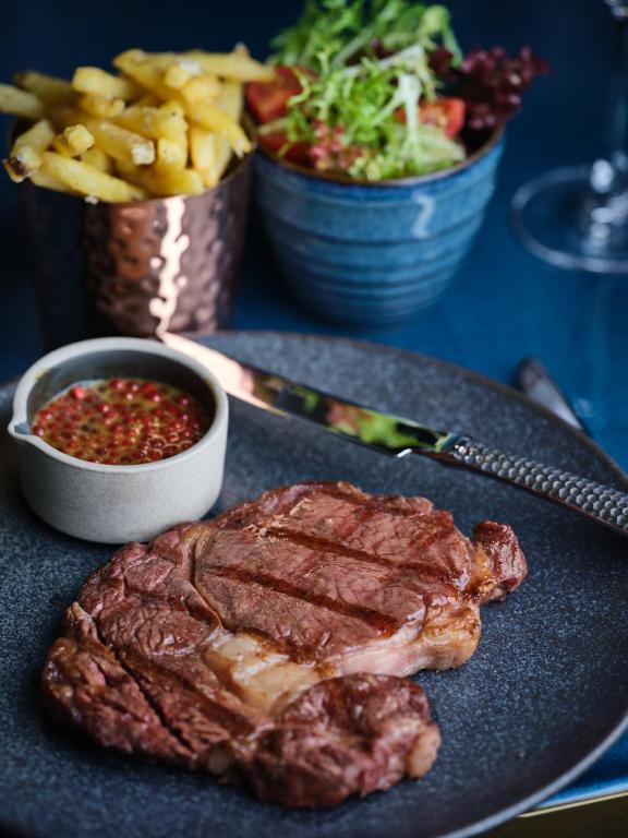 The Capital Hotel, Apartments & Townhouse - Small Luxury Hotels of The World - Resim 23