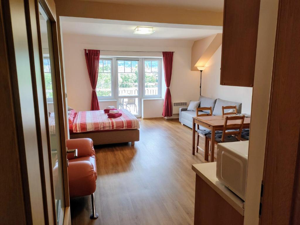 Bohemica Apartments - 11