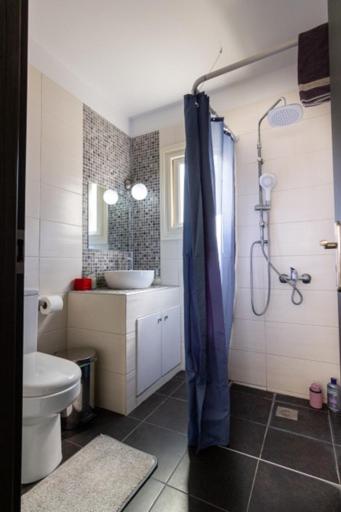 Zdjęcie z galerii obiektu Terpno Apartment w mieście Leonidion