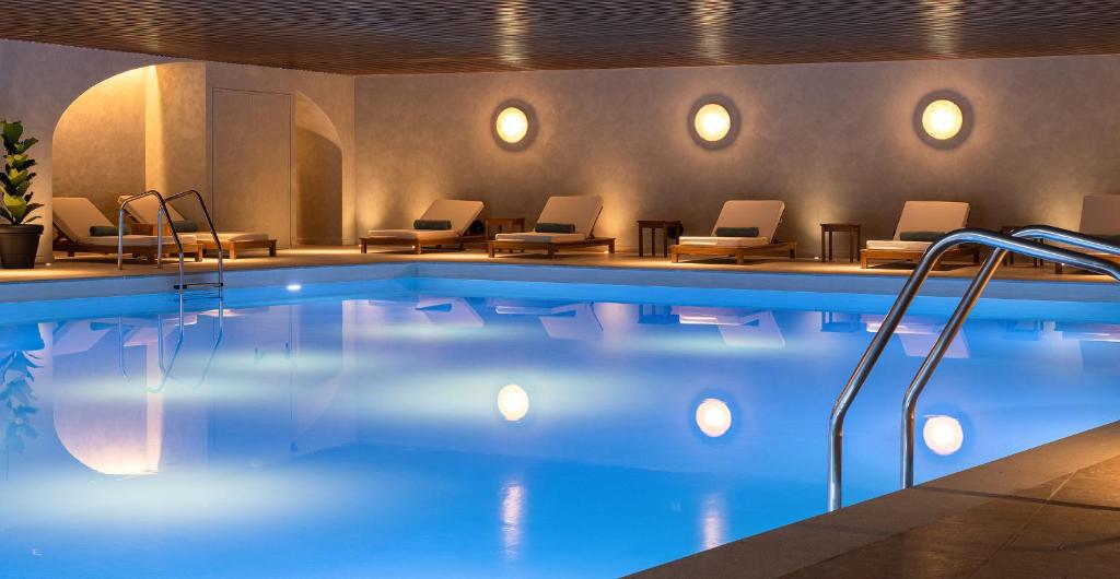 Bazén v ubytování Helea Lifestyle Beach Resort nebo v jeho okolí