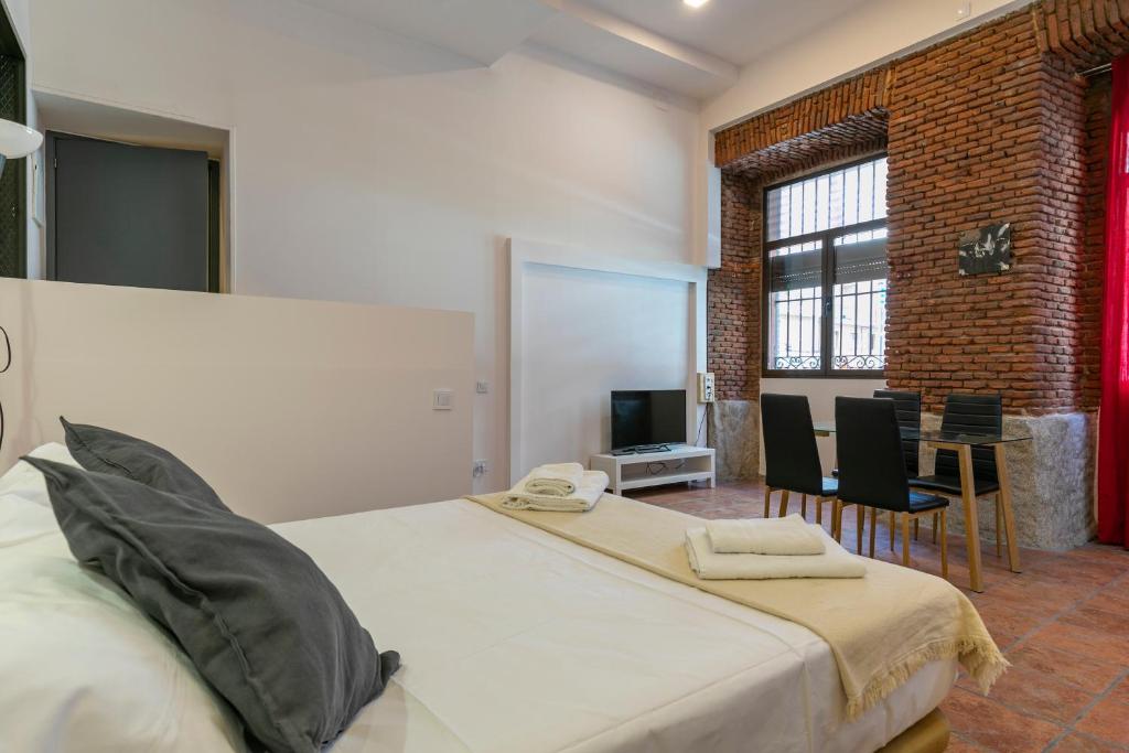 HOMEABOUT IMPERIAL APARTMENT - Duplex Quadruple Room