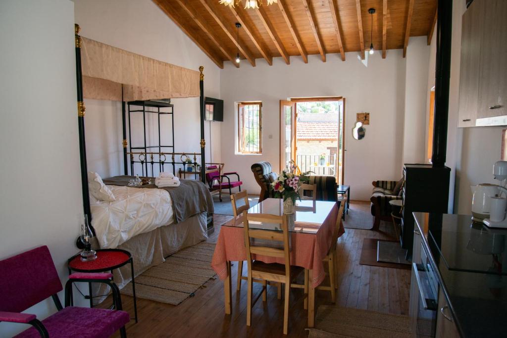 Posezení v ubytování Cleo's Inn