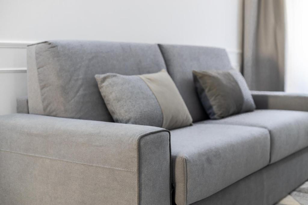 A seating area at iRoome
