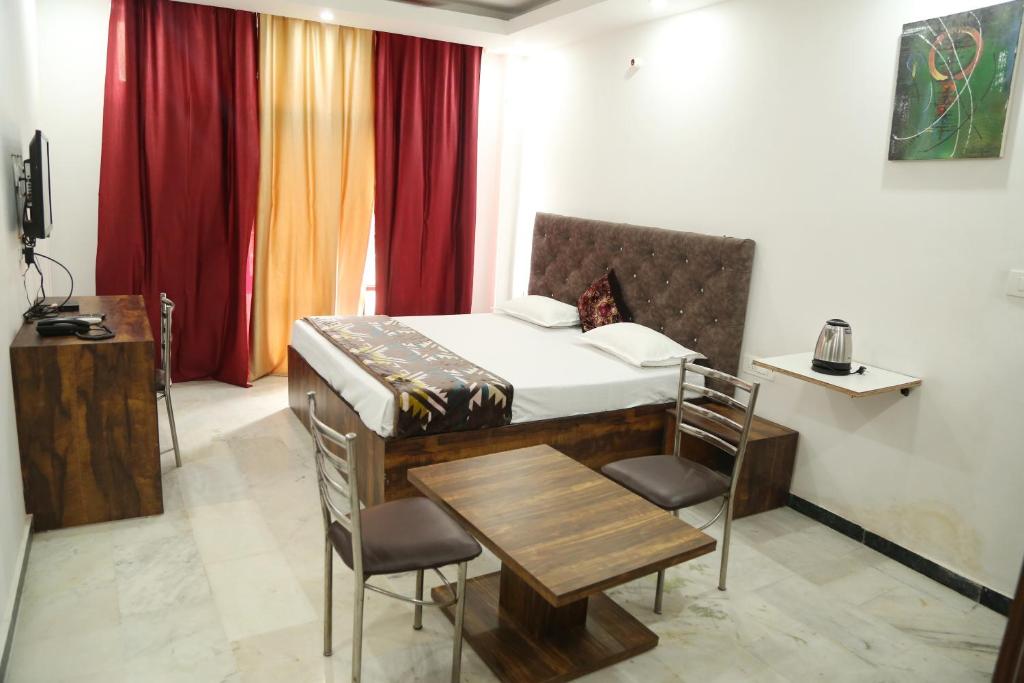 لابی و فضای عمومی Shanti Residency - تصویر ۵