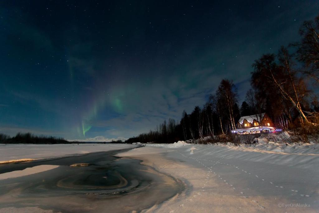 Susitna River Lodging, Suites during the winter