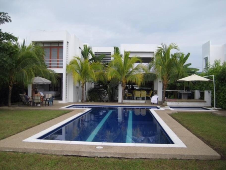 Espectacular Casa Estilo Mediterráneo RNT 103575