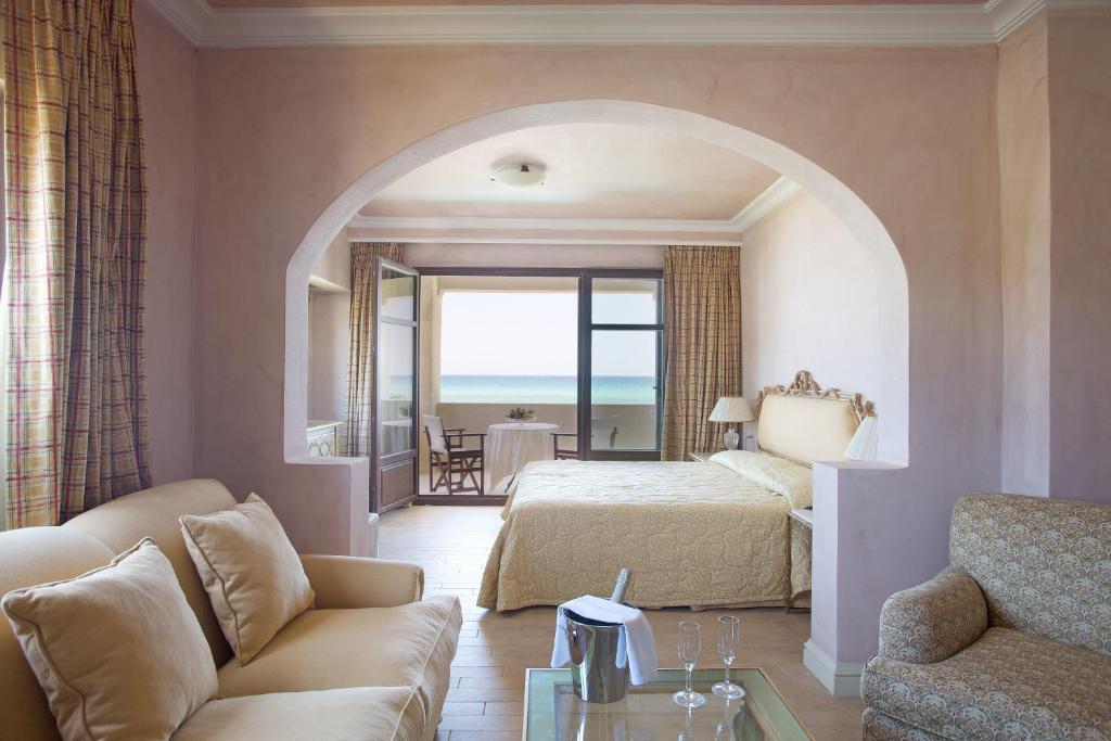 Гостиная зона в Aquila Rithymna Beach