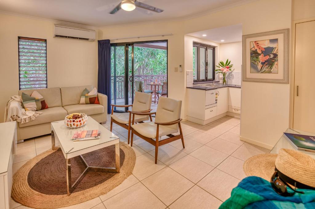 Posezení v ubytování Freestyle Resort Port Douglas