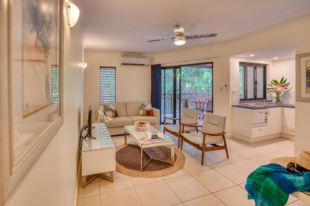 Posezení v ubytování Freestyle Resort Port Douglas