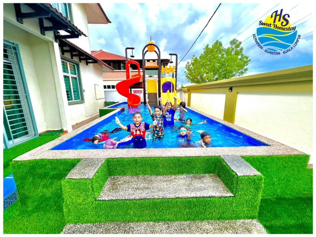 Gambar di galeri bagi Private Water Park at Cozy House HS Sweet Homestay di Cukai