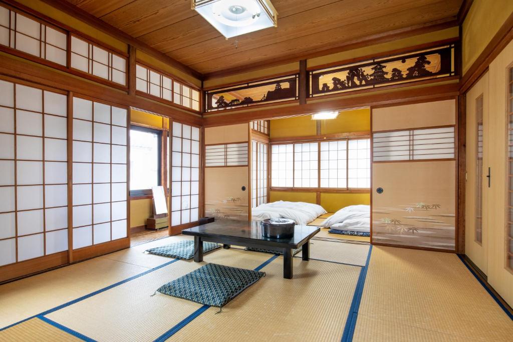 Fotografie z fotogalerie ubytování Daibutsu Ryokan v destinaci Takaoka