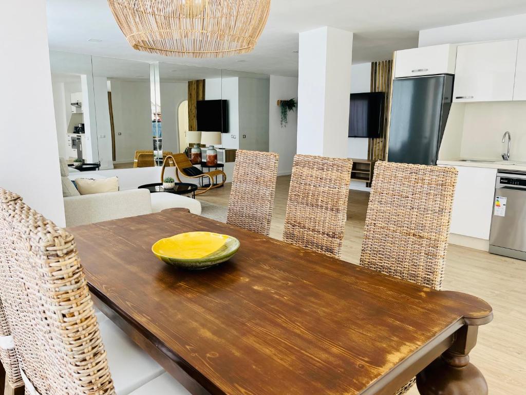 Kuchyň nebo kuchyňský kout v ubytování Luxury Sunset Ocean View