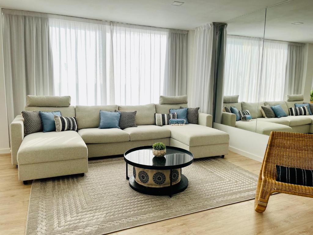 Posezení v ubytování Luxury Sunset Ocean View
