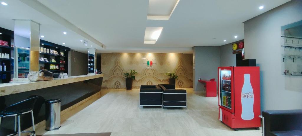 Italian Palace Hotel