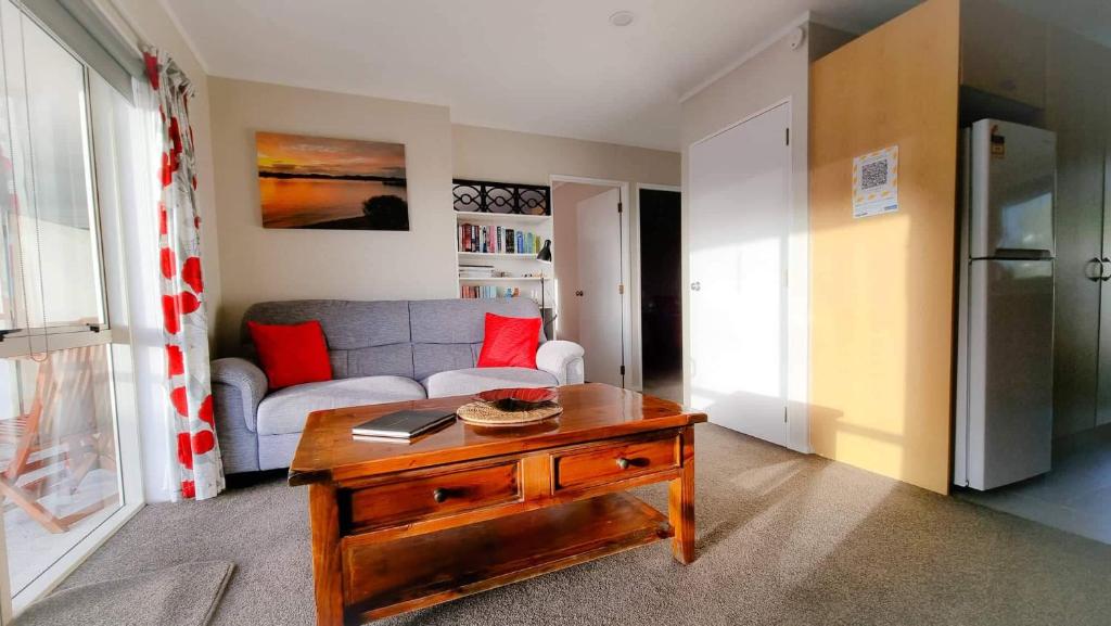 Kuchyň nebo kuchyňský kout v ubytování Paihia Apartments