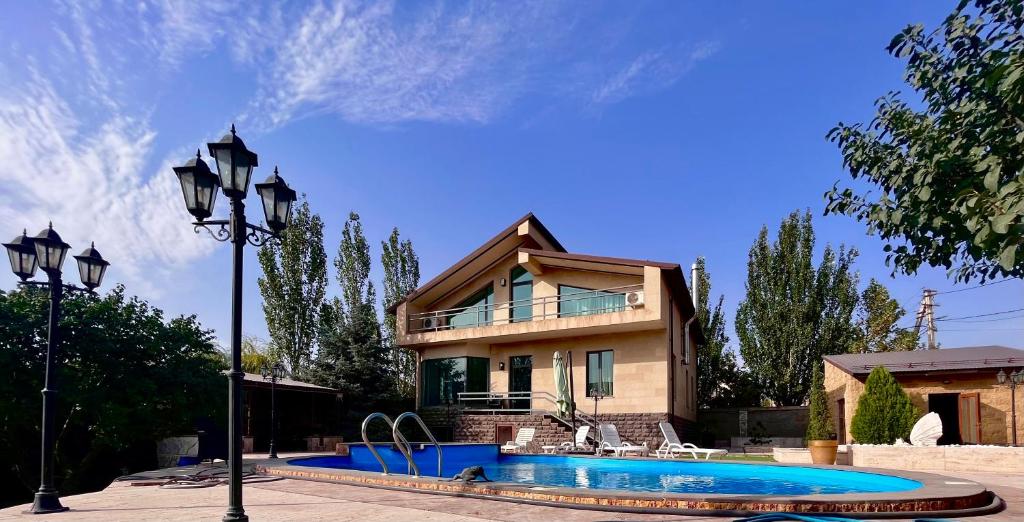 Stunning Villa Private Pool near Yerevan centre - Holiday Home