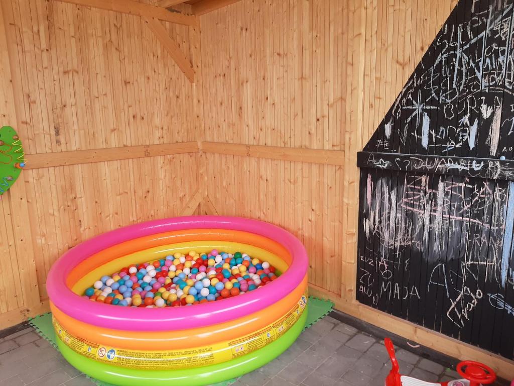 Dětský klub v ubytování Wichrowe Domki Plus