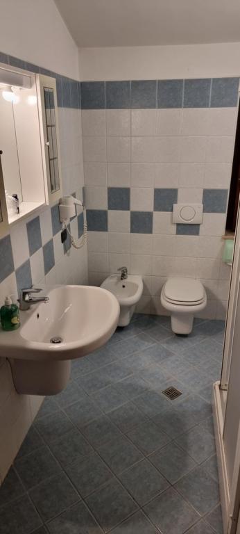 Koupelna v ubytování Albergo Etrusco