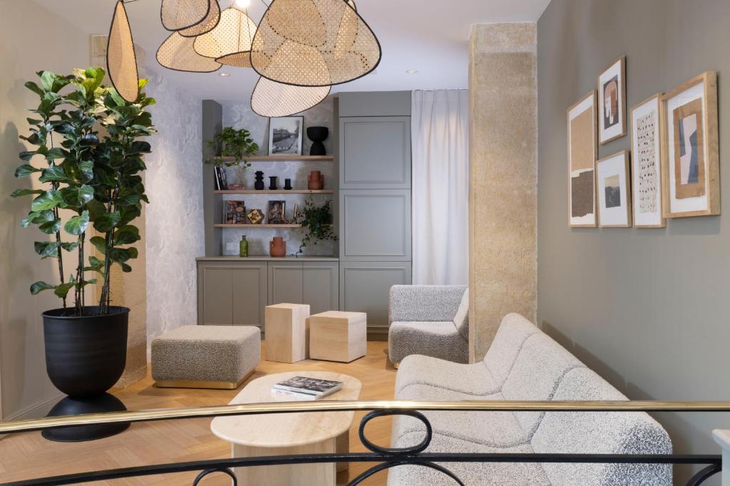 Posezení v ubytování Hotel Abbatial Saint Germain
