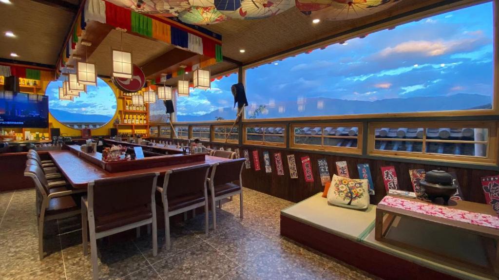 丽江雪山奔鼓酒店（束河古镇店）餐厅或其他用餐的地方