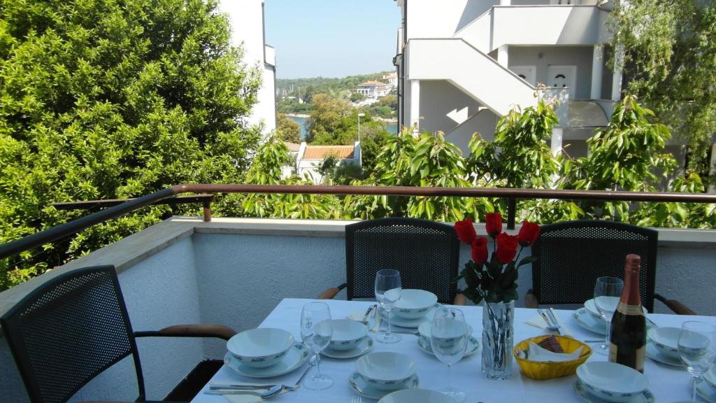 Balkón alebo terasa v ubytovaní Apartments Ida, 100 m from the beach