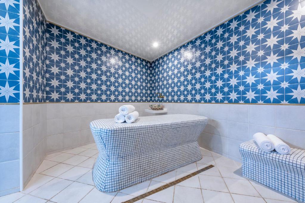Koupelna v ubytování Sairme Hotels & Resorts