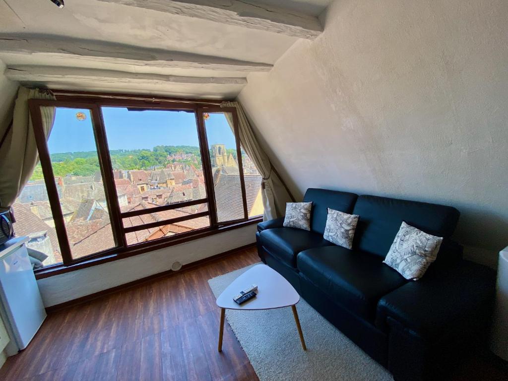 FRANRÉAL, 4 Appartements - 6