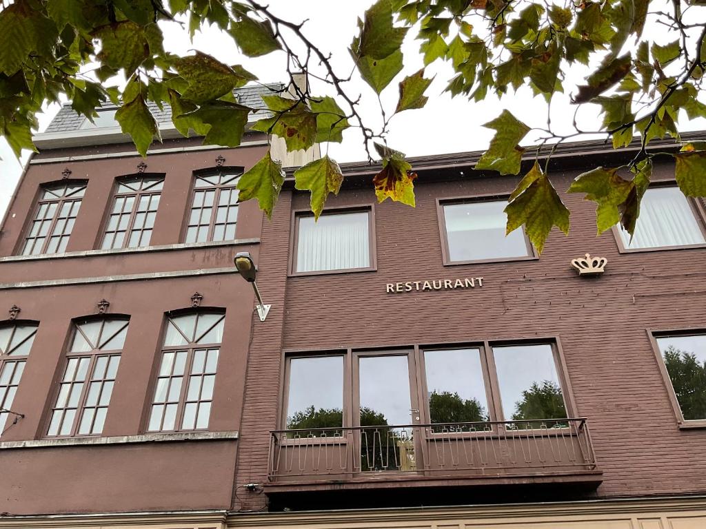 Oy, Izegem Updated 2023 Prices