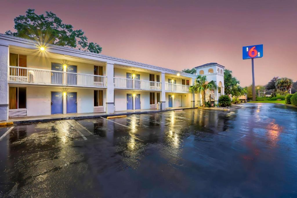 Motel 6-Gainesville