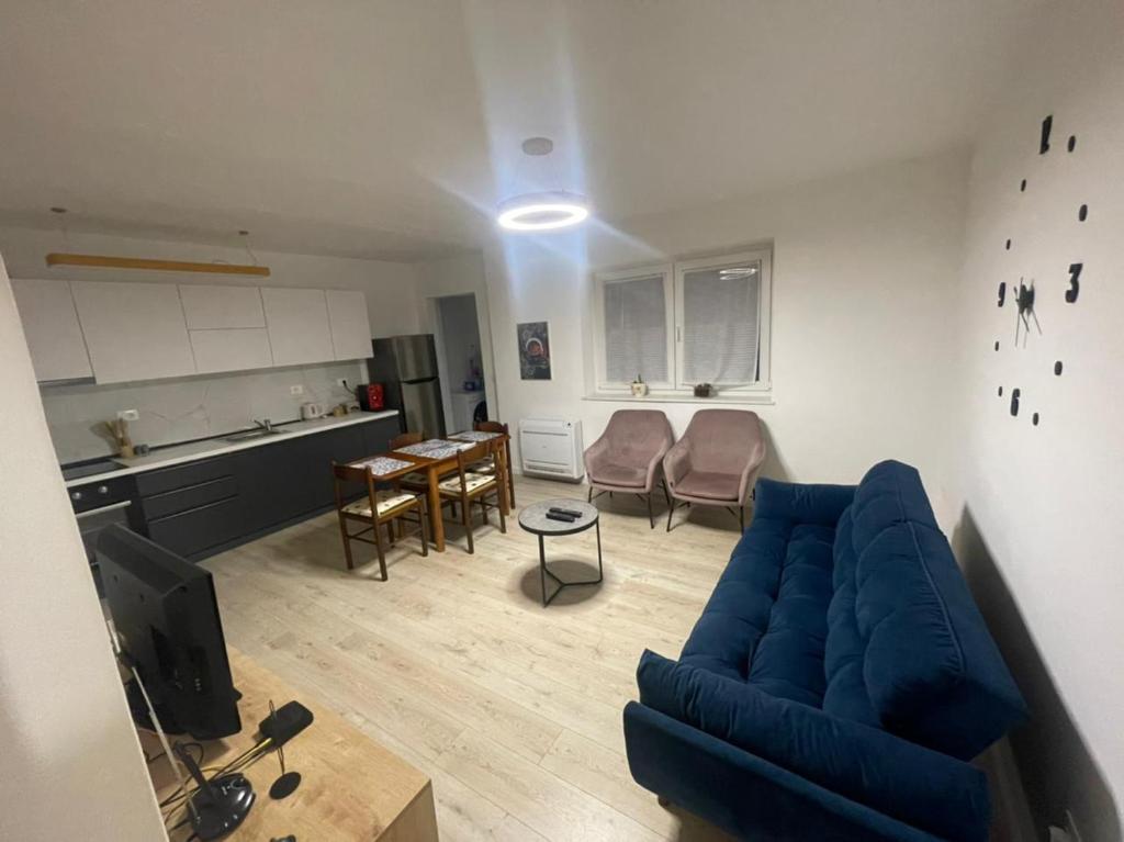 New Bazaar Apartment in Tirana - Imazhi 4